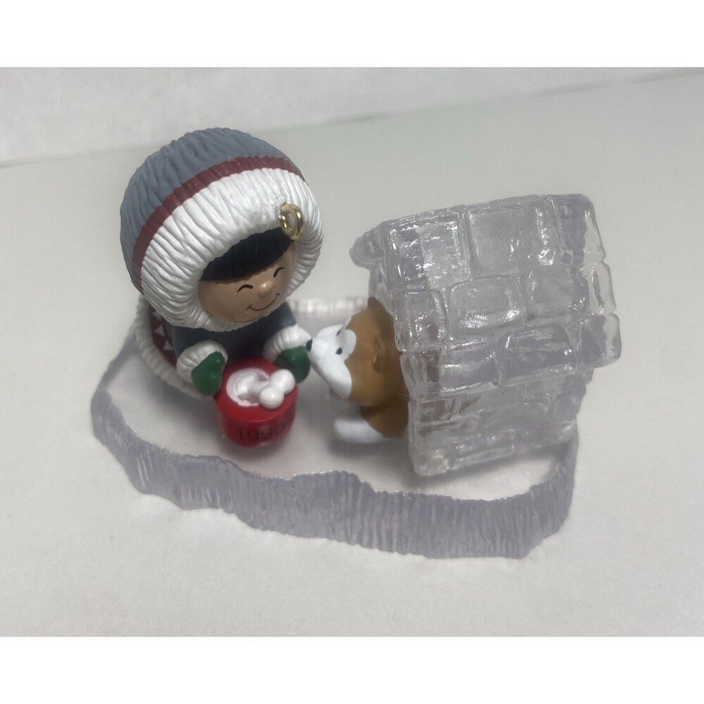 Hallmark 1993 Frosty Friends #14 Doghouse Husky Keepsake Ornament
